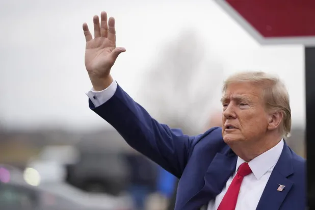 Trump: Seçilirsem sadece ilk gün diktatör olacağım