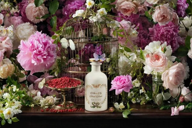 عطر «غوتشي» الذي تفخر شركة كوتي المصنعة له بأنه من مكونات عضوية وصديقة للبيئة بالكامل (غوتشي)