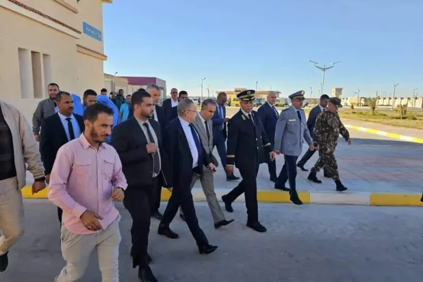 وزير الداخلية الجزائري يعاين الأشغال بأحد المعبرين المشتركين مع موريتانيا (الداخلية)