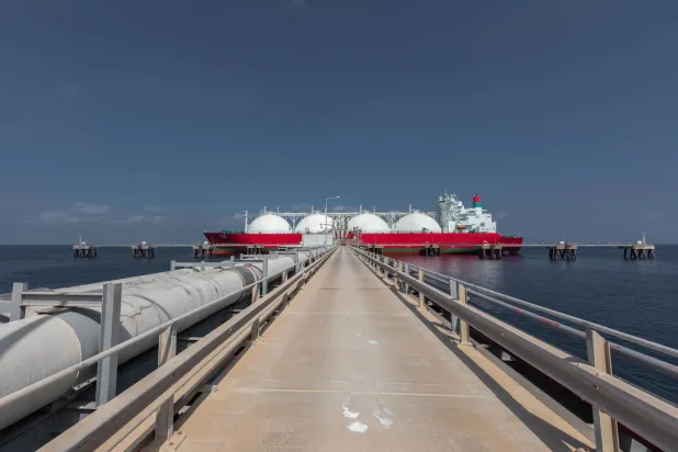 انخفض صافي إيرادات الغاز بنسبة 43 % على أساس سنوي ويعود ذلك إلى تغيير منهجية تحصيل إيرادات الغاز (أونا)