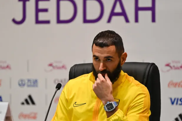 كريم بنزيمة في المؤتمر الصحافي (تصوير: علي خمج)