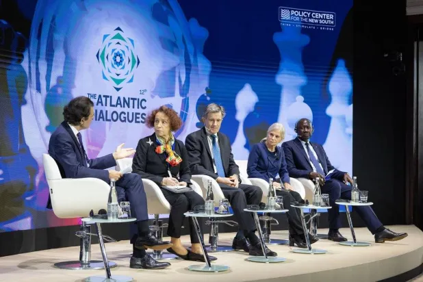 جانب من جلسة «مستقبل الشراكات الاستراتيجية والعمل متعدد الأطراف» (الجهة المنظمة)