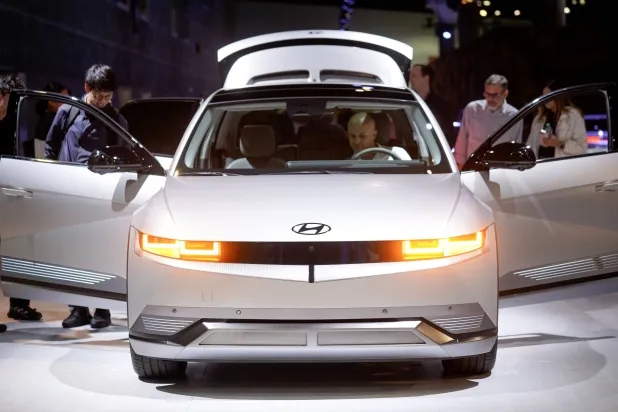 الشركة الكورية تقول إنها ستتكبد خسارة 287 مليار وون (219.19 مليون دولار) من بيع المصنع