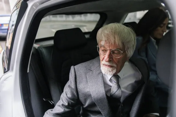 بيرني إكليستون رئيس «فورمولا-1» السابق (إ.ب.أ)