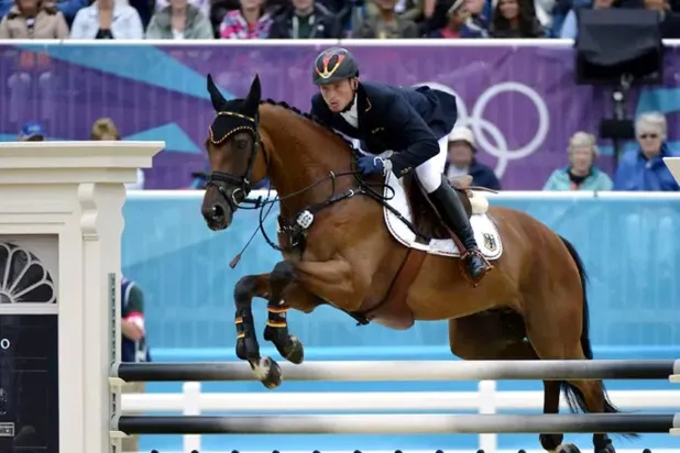 حظر فرسان روسيا وبيلاروسيا من المشاركة في أولمبياد باريس 2024 (الشرق الأوسط)