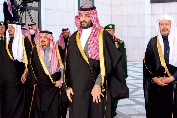 سعودی ولی عہد کل سالانہ شاہی خطاب کرنے کے لیے شوریٰ کونسل پہنچنے پر (واس)