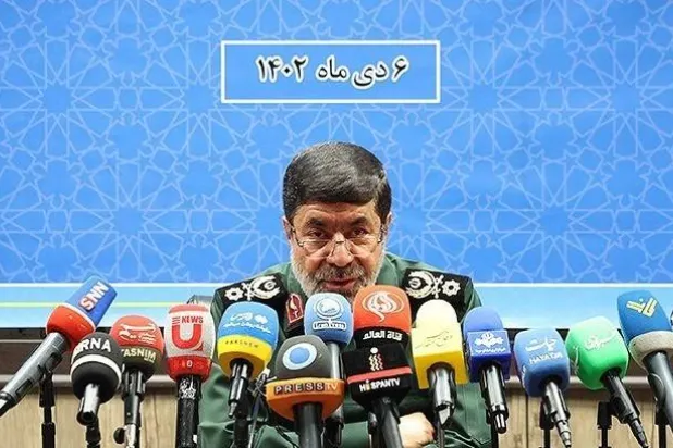 "پاسداران انقلاب" کے ترجمان رمضان شریف پریس کانفرنس کرتے ہوئے (تسنیم)