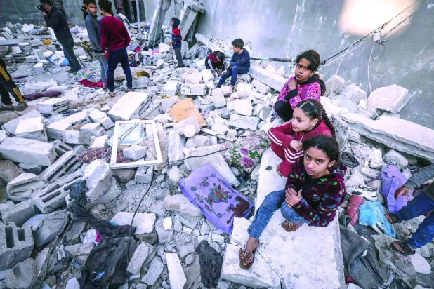 İsrail kuzeyden sonra Gazze’nin merkezini boşaltıyor