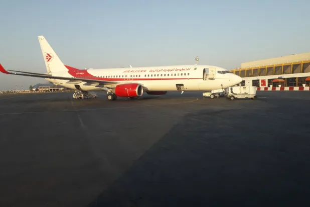 طائرة تابعة لـ«الخطوط الجوية الجزائرية» بمطار وهران (الشرق الأوسط)