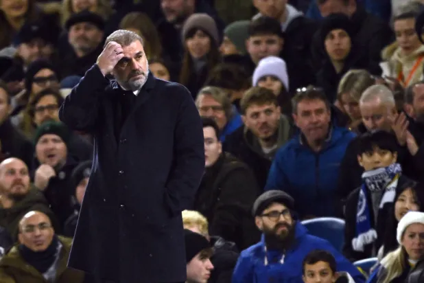 بوستيكوغلو منزعج من التراجع البدني للاعبي توتنهام الي تسبب في خسائر غير متوقعه (رويترز)