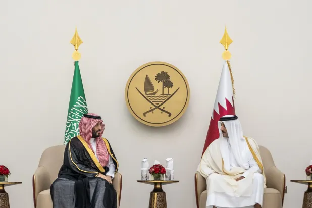 Katar ve Suudi Arabistan arasında yatırım, sanayi, spor gibi alanlarda birçok anlaşma imzalandı