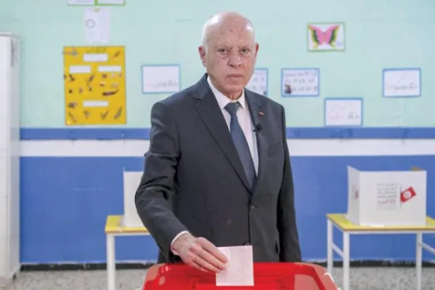 Tunus Devlet Başkanı Kays Said oyunu başkentteki bir merkezde kullandı (AFP)