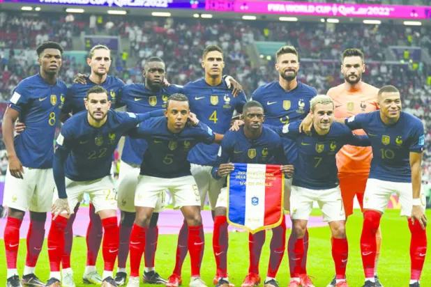 اللاعبون ذوو الأصول الأفريقية يشكلون نسبة النصف في الفريق الفرنسي