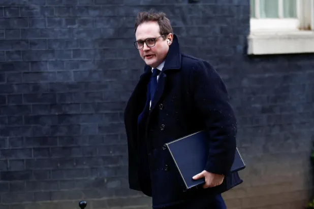 وزير الأمن البريطاني توم توجندهات (رويترز)