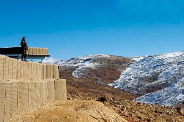 نقطة مراقبة للجيش اللبناني على الحدود الشرقية مع سوريا (تويتر)