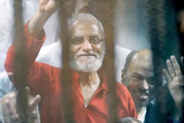 محمد بديع المحكوم عليه بالإعدام والسجن المشدد في مصر (أ.ب)