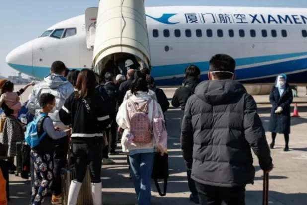 تزايد حركة السفر بعد قرار إلغاء الحجر الصحي (Shutterstock)