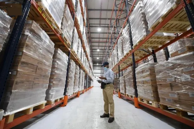 تتجه السعودية نحو خطط تحول عملاقة في مجال الخدمات اللوجستية (الشرق الأوسط)