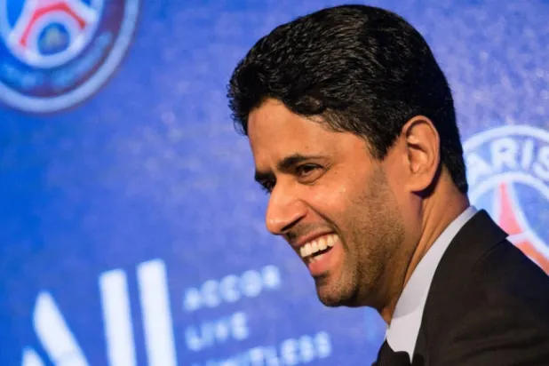 ناصر الخليفي التقى ليفي رئيس توتنهام لبحث شراء حصة في النادي اللندني (رويترز)