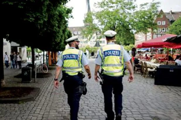 عناصر من الشرطة الألمانية (د.ب.أ)