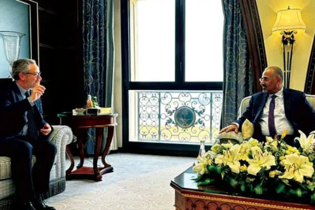 عضو مجلس القيادة الرئاسي اليمني عيدروس الزبيدي يلتقي في الرياض سفير الاتحاد الأوروبي أمس (سبأ)