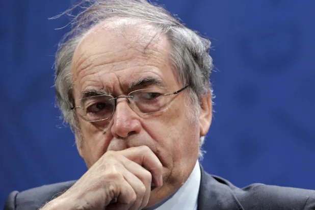 لوغريت اقيل من منصبه مؤقتا بسبب اتهامات مثيرة للجدل (أ.ب)