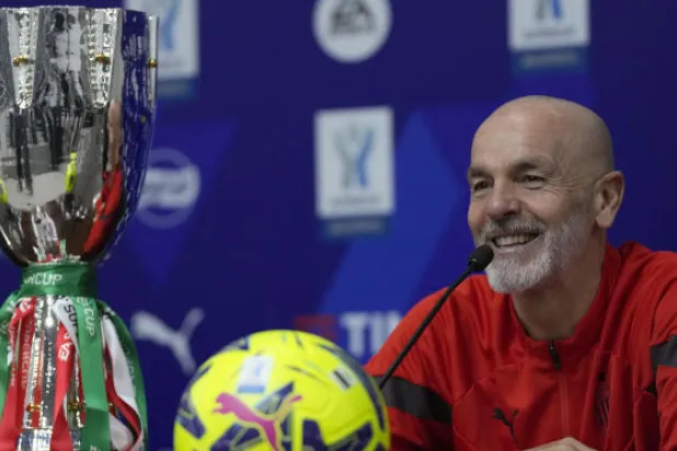 بيولي خلال المؤتمر الصحافي لكأس السوبر الإيطالي(أ.ب)