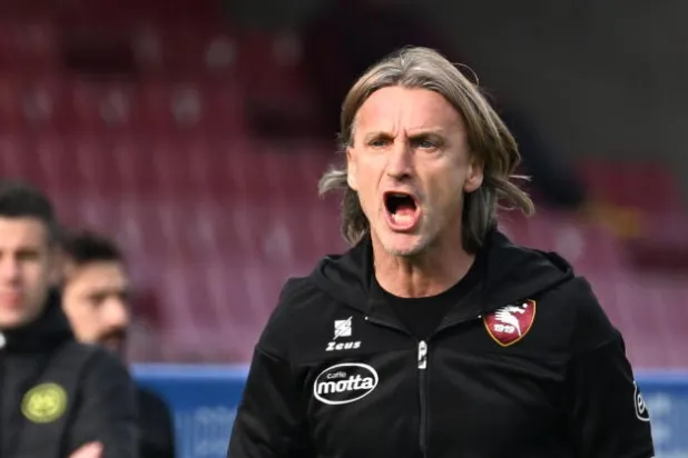 نيكولا اقيل من منصبه لكن النادي تراجع عن قراره(إ.ب.أ)