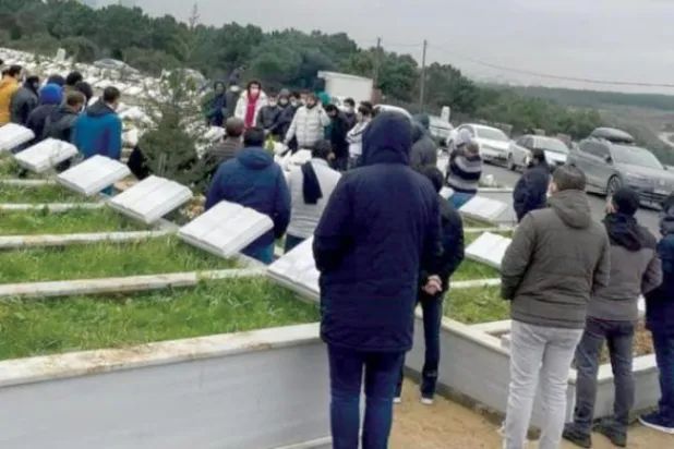 مجموعة من «شباب الإخوان» منتمية لـ«تيار الكماليين» خلال تجمع أكتوبر الماضي (صفحات على «فيسبوك» و«تلغرام»)