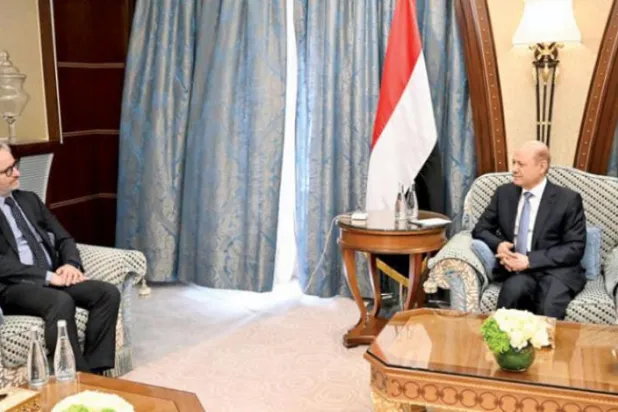 Reşad el-Alimi (sağda) dün Riyad’da Avrupa Birliği Büyükelçisi Gabriel Munuera Vinals ile bir araya geldi. (SABA)