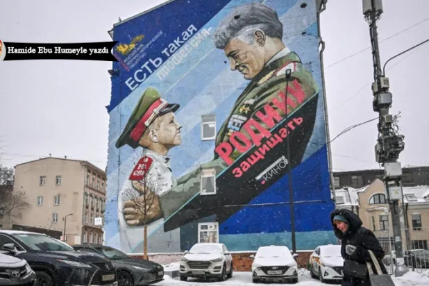 Putin, tüm gücüyle Nazi ideolojisine karşı savaştığını söylese de aynı güçle bu ideolojinin bazı mekanizmalarına tutunuyor / Fotoğraf: AFP

