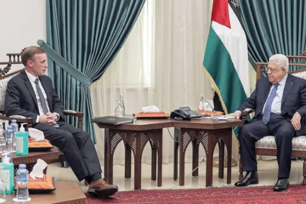 عباس مستقبلاً سوليفان في رام الله الخميس (إ.ف.ب)