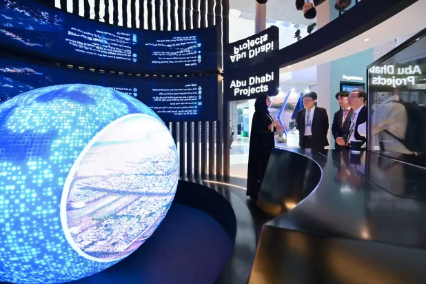 عرضت دائرة الطاقة في أبوظبي عدداً من مشاريع الطاقة النظيفة والمياه بالإمارة خلال أسبوع الاستدامة الذي اختُتم مؤخراً (وام)