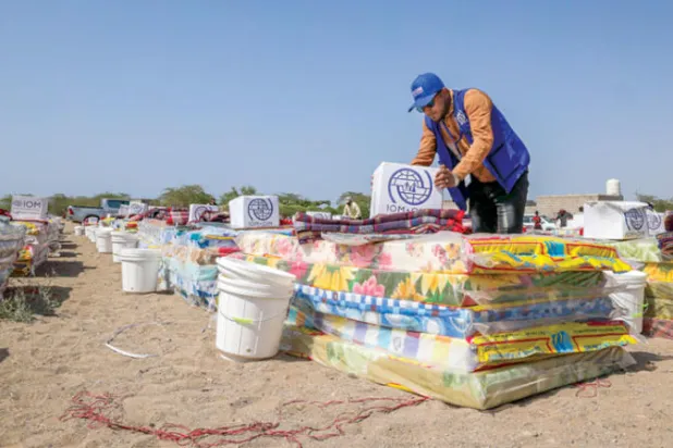 توزيع مساعدات للنازحين اليمنيين في الساحل الغربي بدعم سعودي (الأمم المتحدة)
