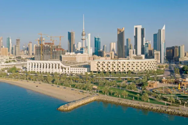 جانب من العاصمة الكويتية (رويترز)