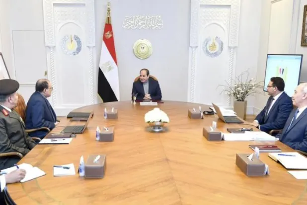 Egyptian President Abdel Fattah El-Sisi monitoring revision of Sinai development projects (Egyptian Presidency)