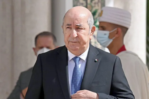 الرئيس عبد المجيد تبون أعلن حرباً مشددة على الفساد والمفسدين (أ.ف.ب)