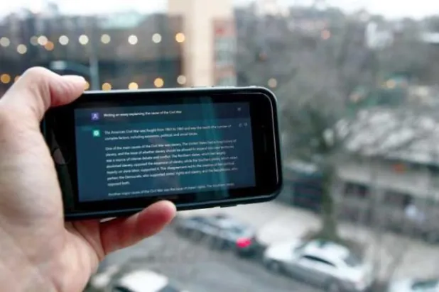 Brooklyn'deki bir okulun yakınında "ChatGPT" kullanıldığını algılayan bir cihaz (Fransız Haber Ajansı- AFP)