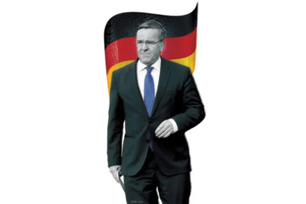 بوريس بيستوريوس... وزير الدفاع الألماني الجديد المولج بالعودة للغة «الدبابات» في وسط أوروبا