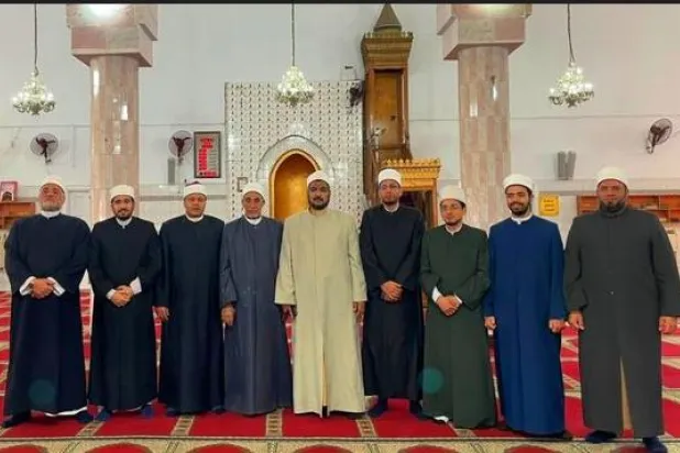 علماء «الأزهر» و«الأوقاف» المشاركون في قافلة القاهرة (وزارة الأوقاف المصرية)