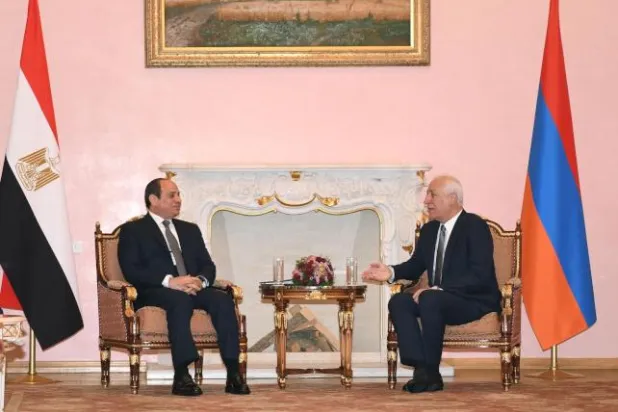 الرئيسان المصري والأرميني خلال قمة بالعاصمة يريفان (الرئاسة المصرية)