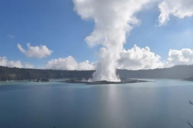 صورة عامة لبركان مانارو فوي في جزيرة أمباي الشمالية بفانواتو (وسائل إعلام محلية)