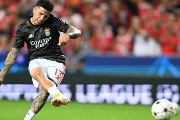 صفقة فرنانديز اعتبرت هي الأقوى والأغلى في الميركاتو الشتوي الأوروبي (أ.ف.ب)