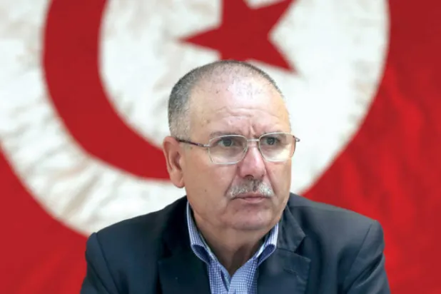 الطبوبي جدد تأكيده على ضرورة المحافظة على حقوق العمال خلال مؤتمر موظفي السكك الحديدية أمس (إ.ب.أ)