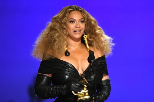 Beyoncé, 63. Grammy Ödülleri töreninde En İyi R&B Performansı ödülüne layık görülmüştü (AFP)