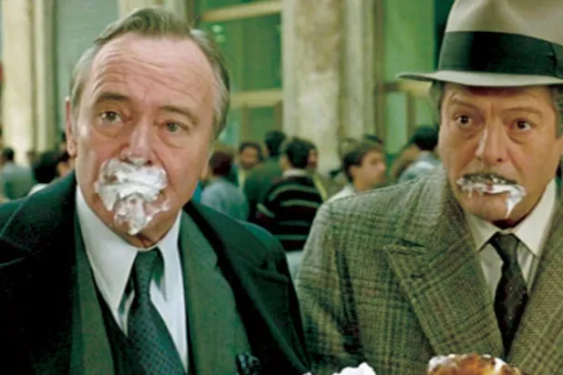 جاك ليمون (يسار) ومارشيللو ماستروياني في «ماكاروني»