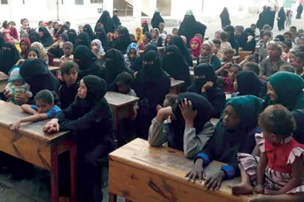 طالبات يمنيات أجبرن على إحياء ذكرى مصرع مؤسس الجماعة الحوثية (إعلام حوثي)