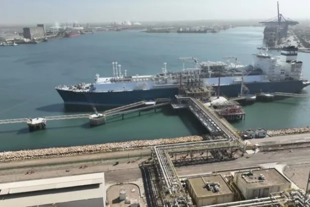 إحدى شحنات الغاز المصري المسال المصدرة للخارج (وزارة البترول المصرية)