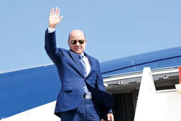 Yemen Başkanlık Konseyi Başkanı Reşad el-Alimi dün Aden'den ayrıldı (SABA)