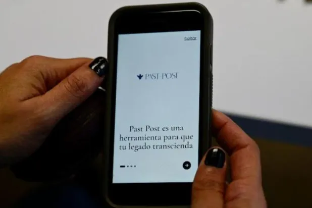 Meksikalı iş insanı tarafından hayata geçirilen uygulamaya ‘Past Post’ adı verildi. (AFP)